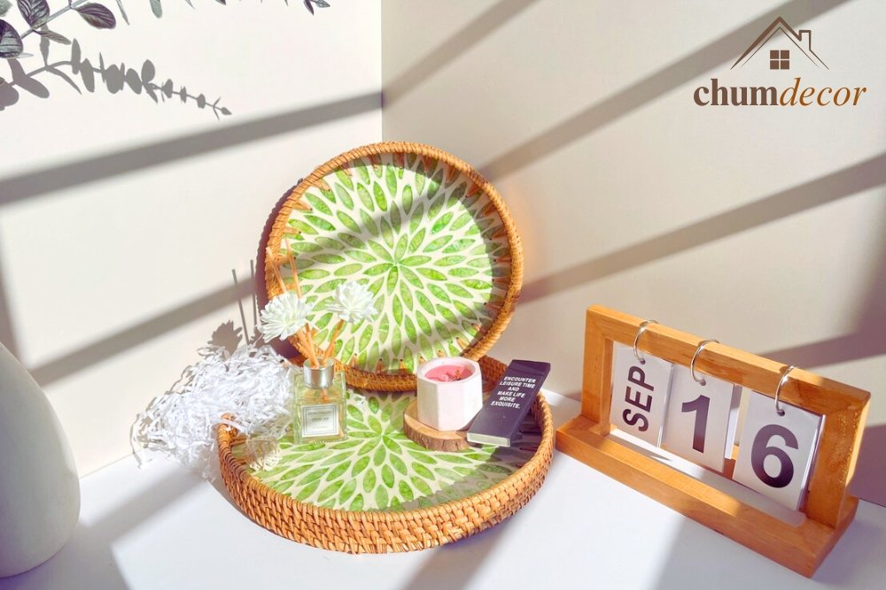 Green Leaf Rattan Tray with Mother of Pearl Inlay