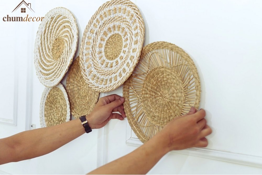 Image How to Style Decorative Baskets for Walls